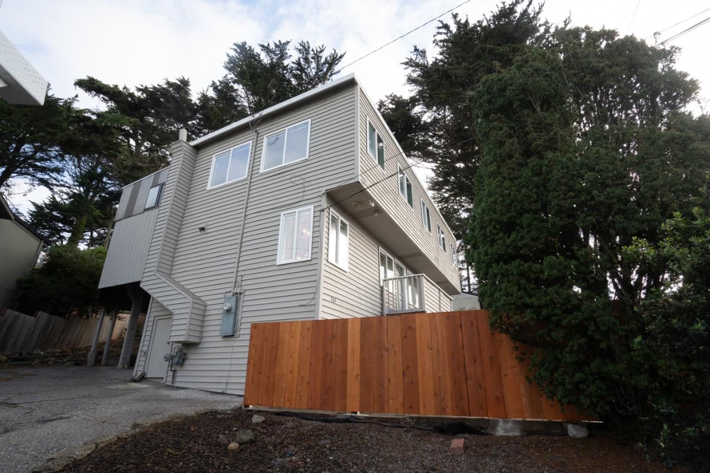 301 Channing Way Pacifica, CA 94044 - Photo 67 of 68 a view of backyard of house