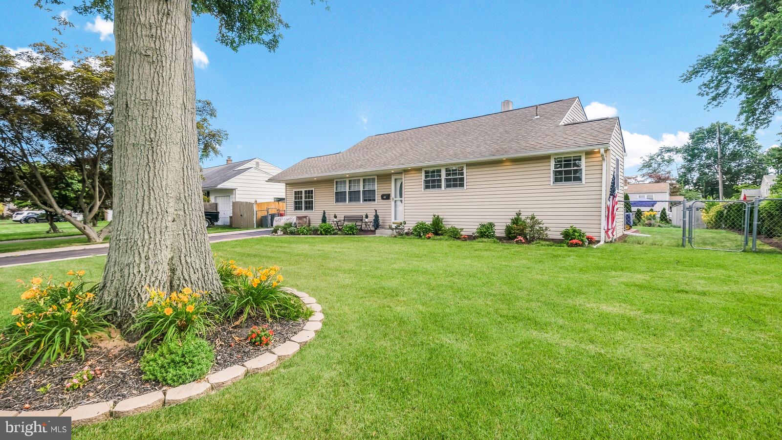 802 Cypress Road Warminster, PA 18974 - Photo 3 of 35 Gallery Image 3