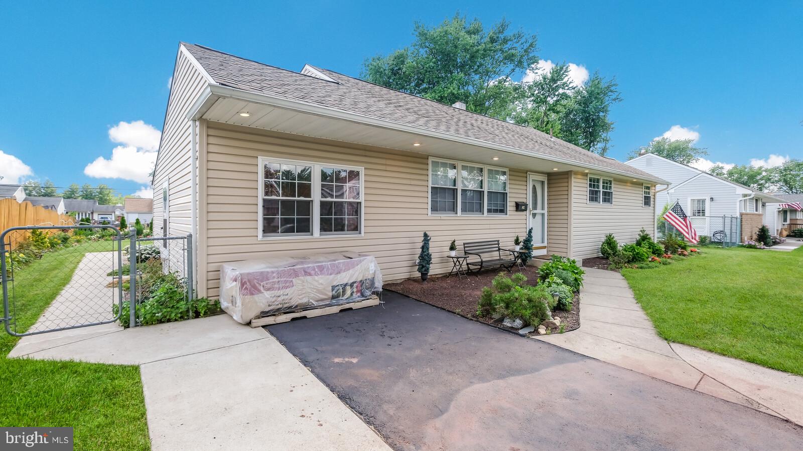 802 Cypress Road Warminster, PA 18974 - Photo 4 of 35 Gallery Image 4
