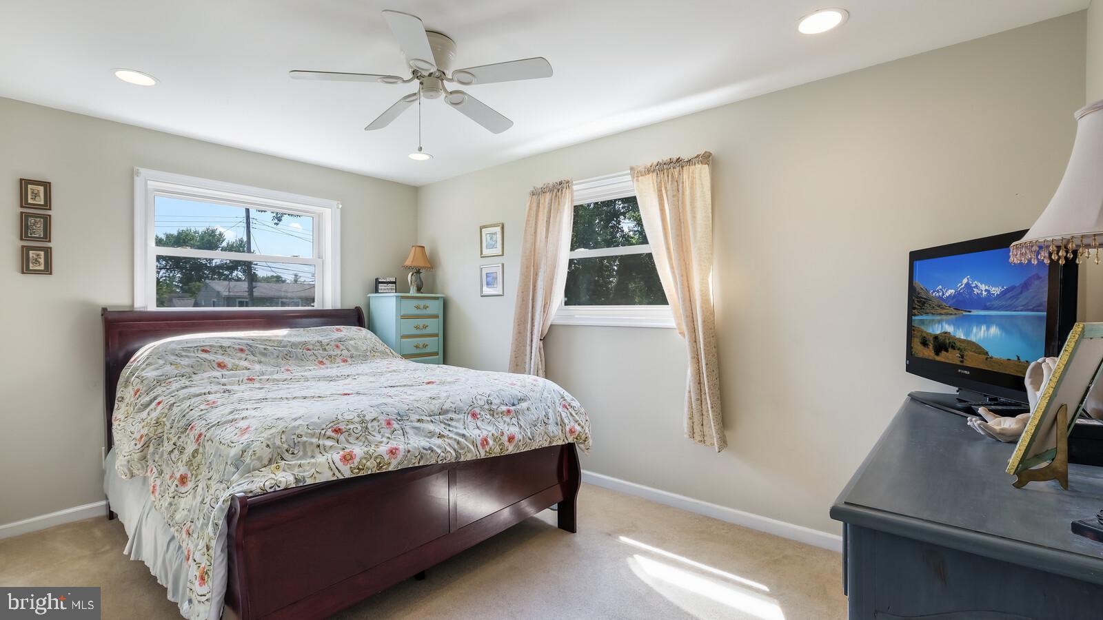 802 Cypress Road Warminster, PA 18974 - Photo 33 of 35 Gallery Image 33