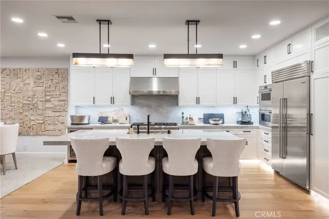 $18,250,000 | 704 Via Lido Nord, Newport Beach, CA 92663