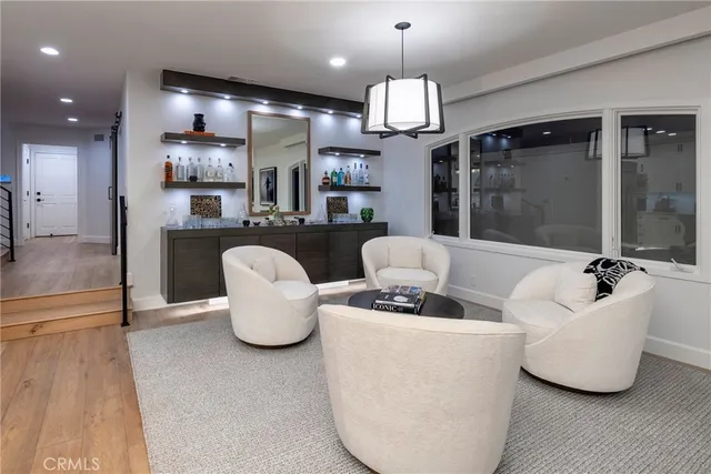 $18,250,000 | 704 Via Lido Nord, Newport Beach, CA 92663