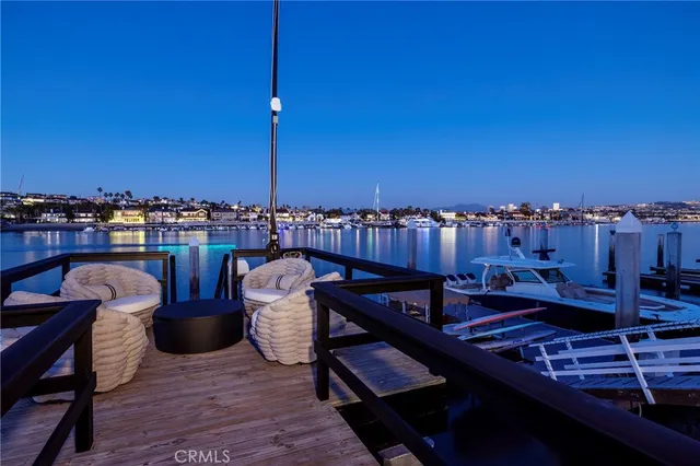 $18,250,000 | 704 Via Lido Nord, Newport Beach, CA 92663