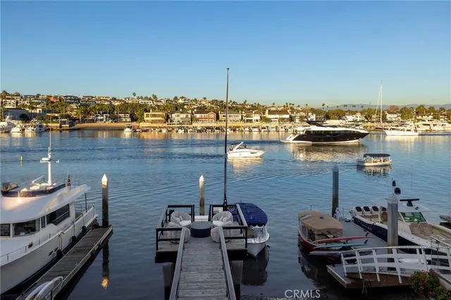 $18,250,000 | 704 Via Lido Nord, Newport Beach, CA 92663