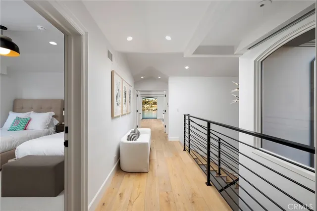 $18,250,000 | 704 Via Lido Nord, Newport Beach, CA 92663