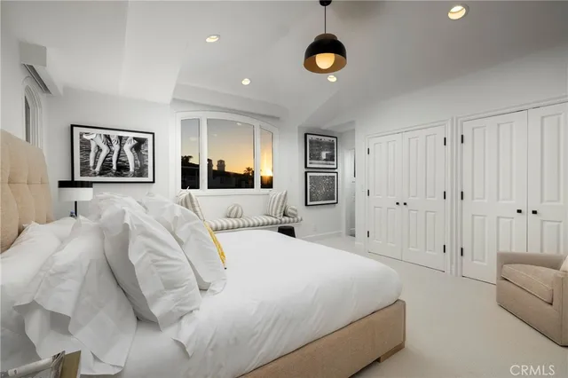 $18,250,000 | 704 Via Lido Nord, Newport Beach, CA 92663