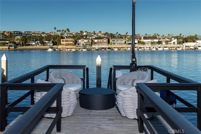 $18,250,000 | 704 Via Lido Nord, Newport Beach, CA 92663