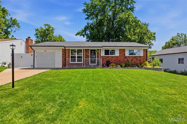 $330,000 | 2024 Janiculum Drive, Fenton, MO 63026