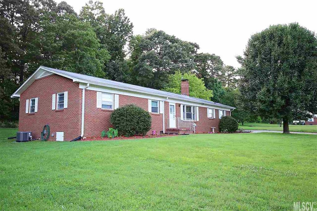1901 Robinson Road Newton, NC 28658 - Photo 1 of 23 Gallery Image 1