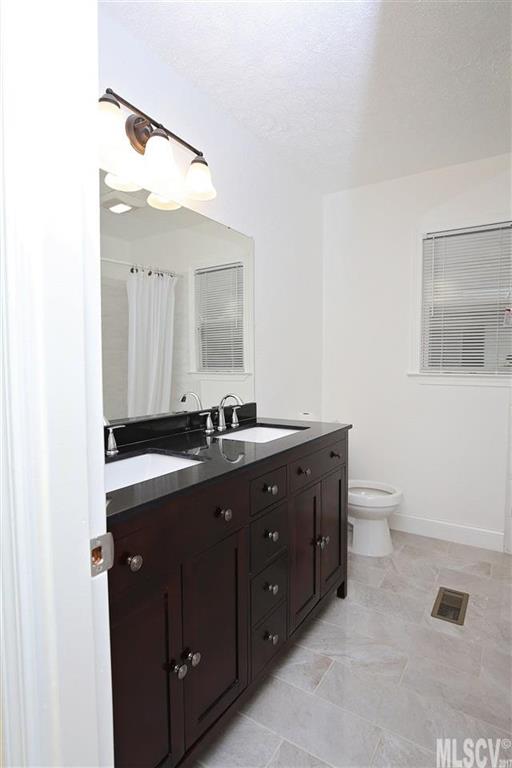 1901 Robinson Road Newton, NC 28658 - Photo 7 of 23 Gallery Image 7
