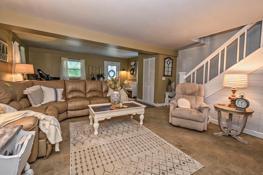 140 Logan Road Gibsonia, PA 15044 - Photo 3 of 21 Gallery Image 3