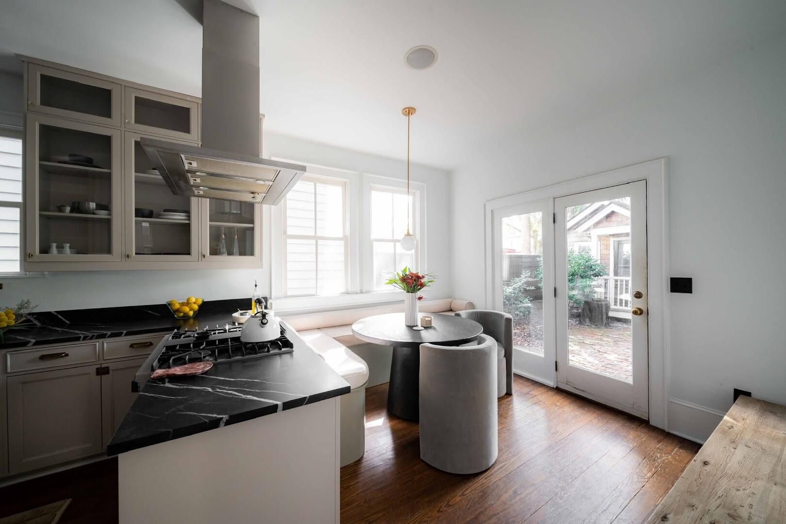 559 Rutledge Avenue Charleston, SC 29403 - Photo 15 of 35 559Rutledge_NickCannPhoto-10