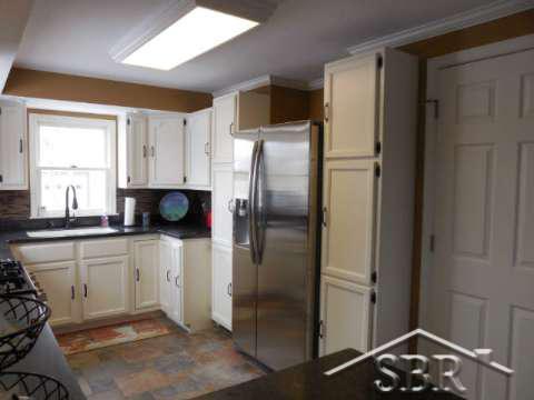9633 Barnes Road Birch Run, MI 48415 - Photo 27 of 32 20346415-26.JPG