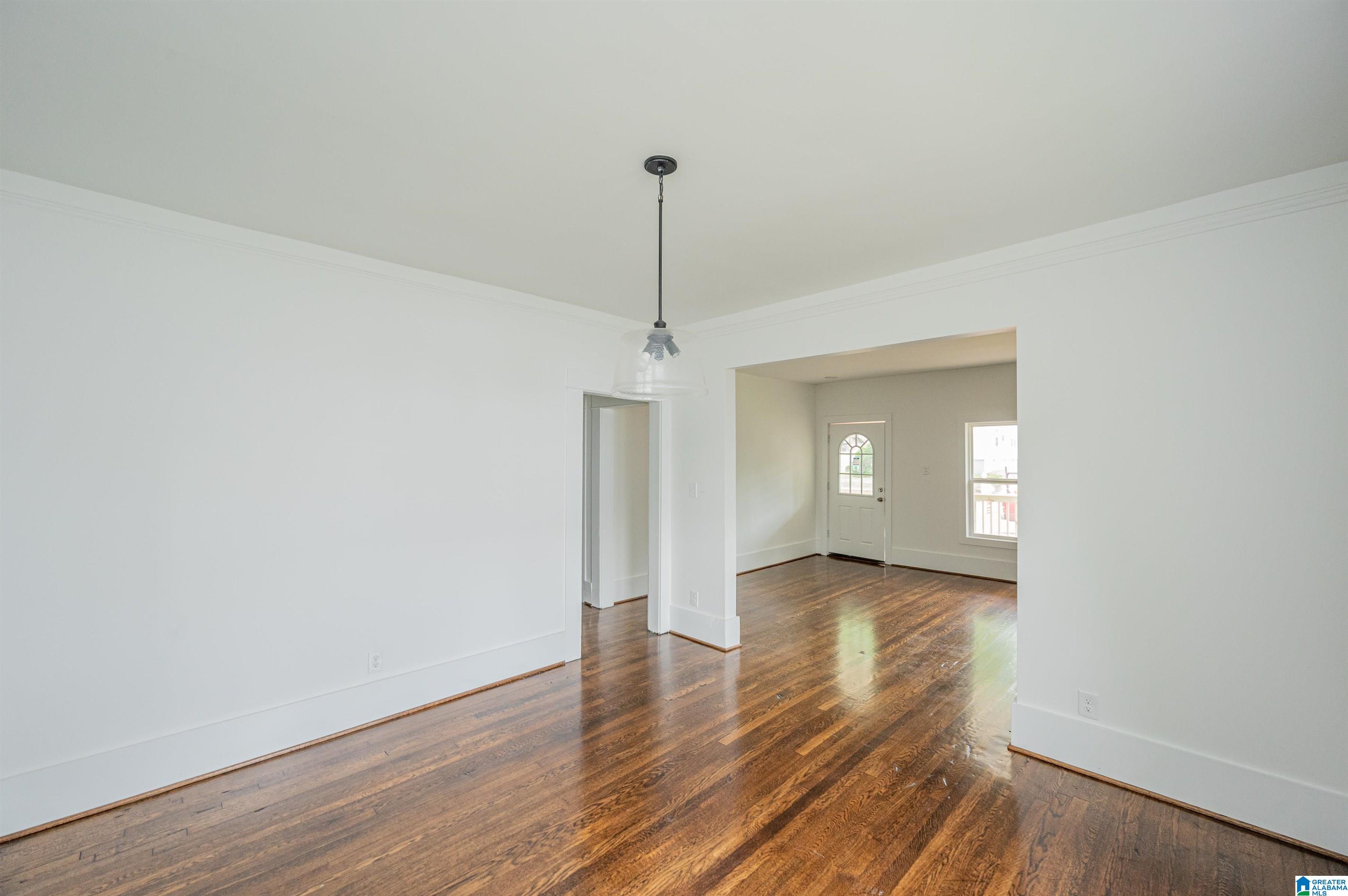 932 Valley Rd Place Birmingham, AL 35208 - Photo 12 of 32