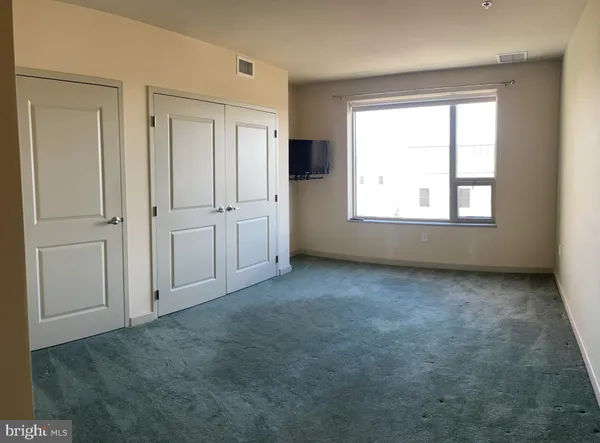 $325,000 | 105 Christina Landing Drive, Unit 305, Wilmington, DE 19801