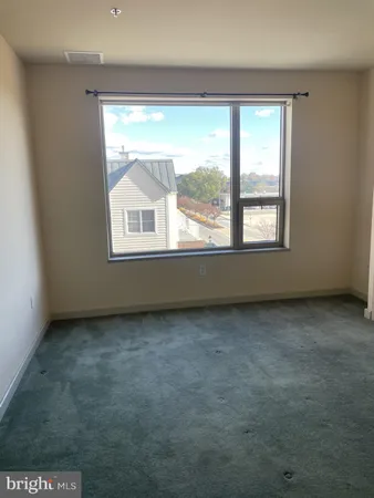 $325,000 | 105 Christina Landing Drive, Unit 305, Wilmington, DE 19801