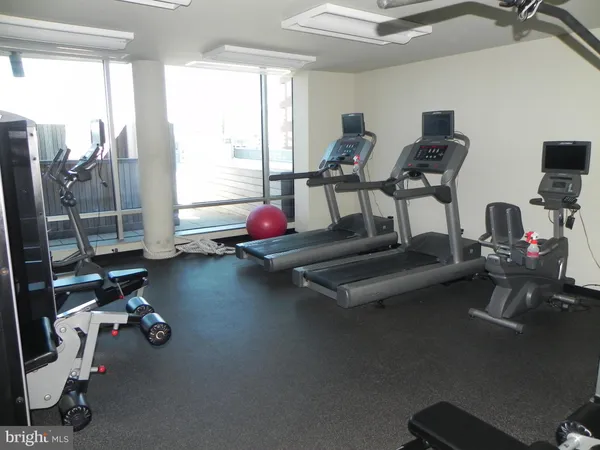 $325,000 | 105 Christina Landing Drive, Unit 305, Wilmington, DE 19801