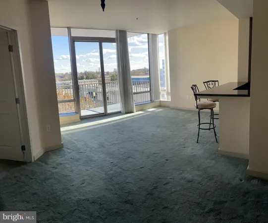 $325,000 | 105 Christina Landing Drive, Unit 305, Wilmington, DE 19801