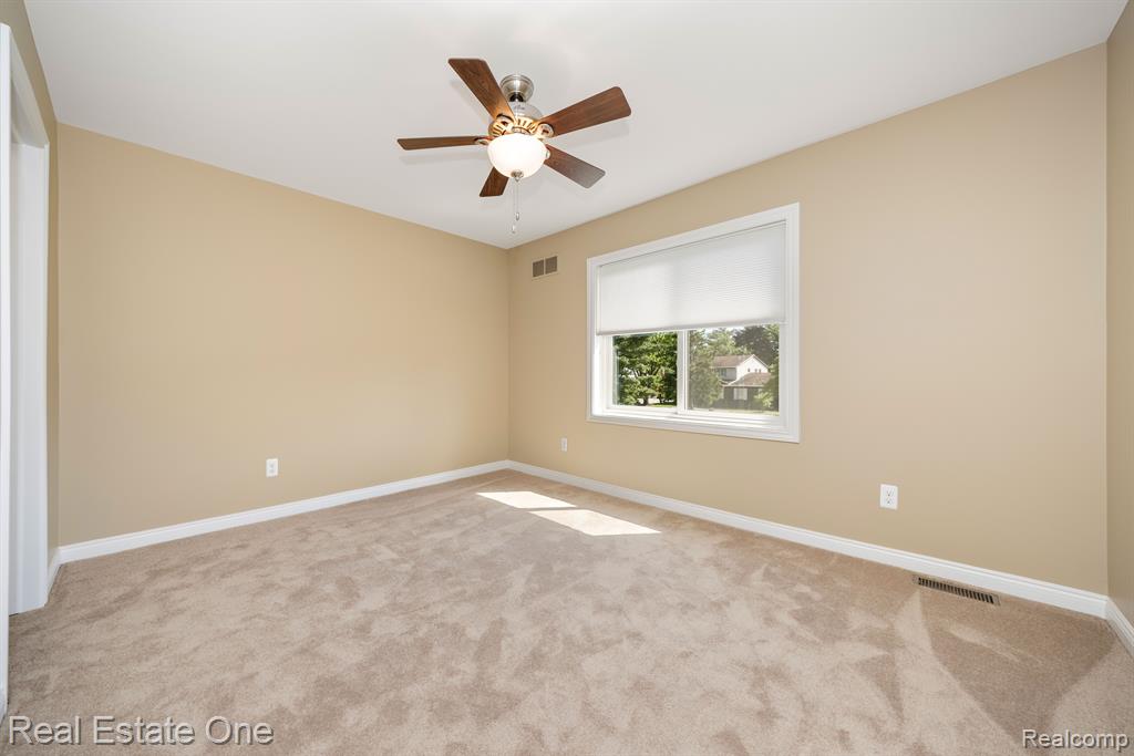 630 Lockmoore Court Rochester Hills, MI 48307 - Photo 30 of 65