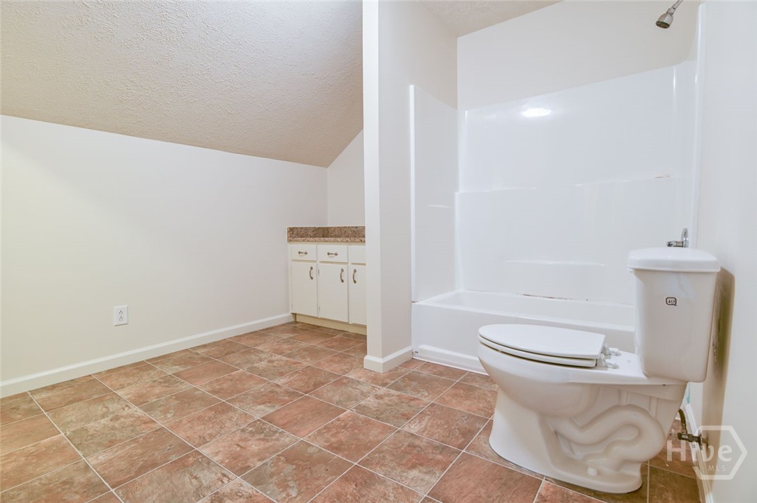 120 Tusten Street Elberton, GA 30635 - Photo 35 of 50 Upstairs Bathroom
