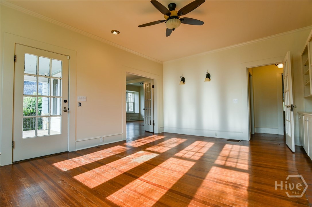 120 Tusten Street Elberton, GA 30635 - Photo 6 of 50 Living Room