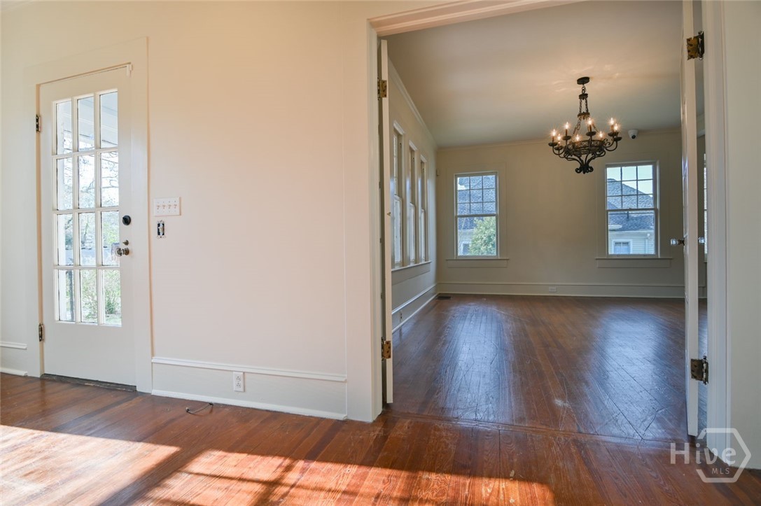 120 Tusten Street Elberton, GA 30635 - Photo 7 of 50 Dining Entrance