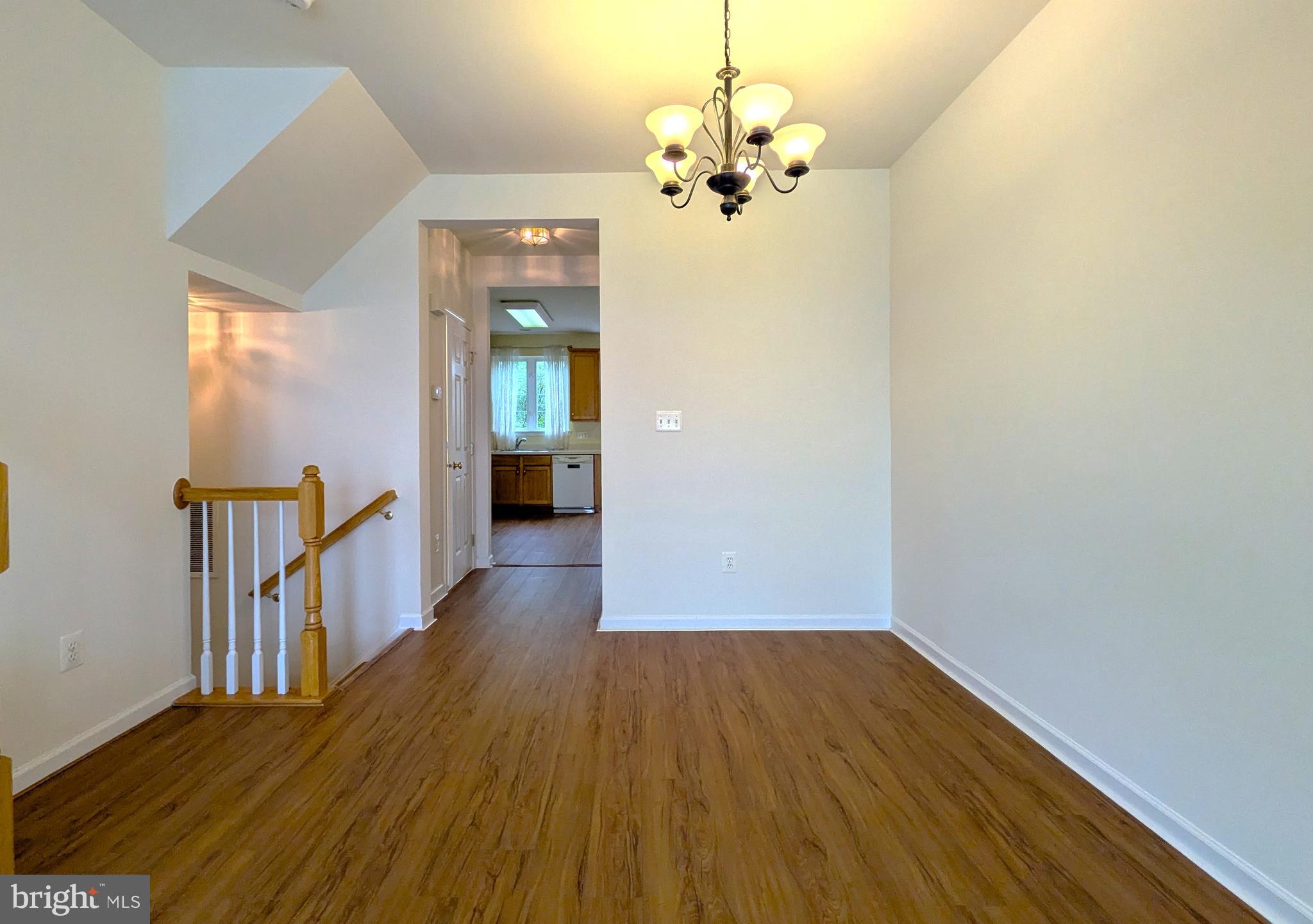 25015 Riding Center Drive Chantilly, VA 20152 - Photo 13 of 40 Dining Area