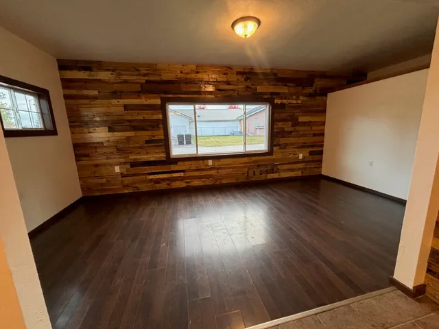 $189,900 | 810 8th Alley, Crivitz, WI 54114