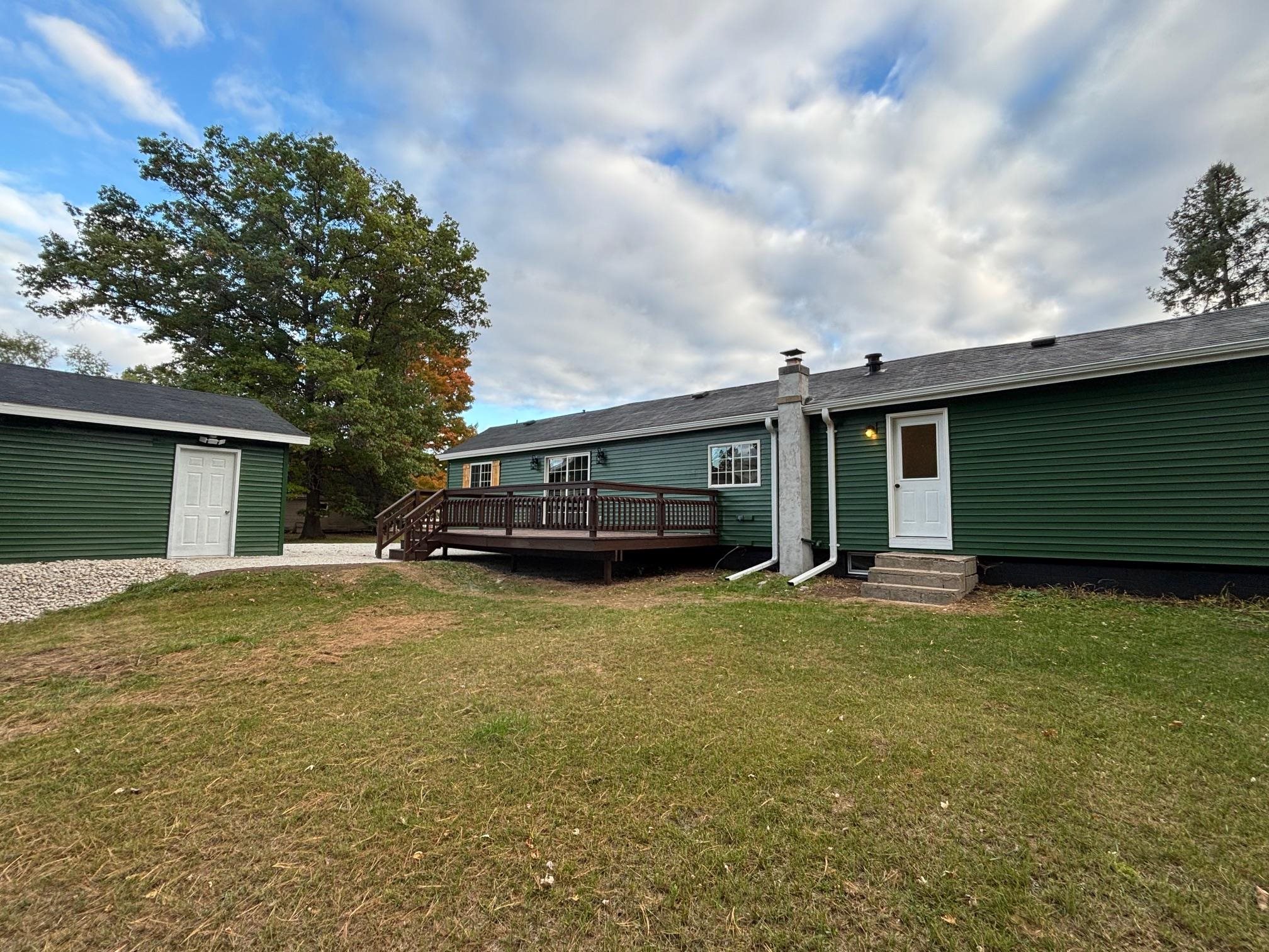 810 8th Alley Crivitz, WI 54114 - Photo 33 of 38