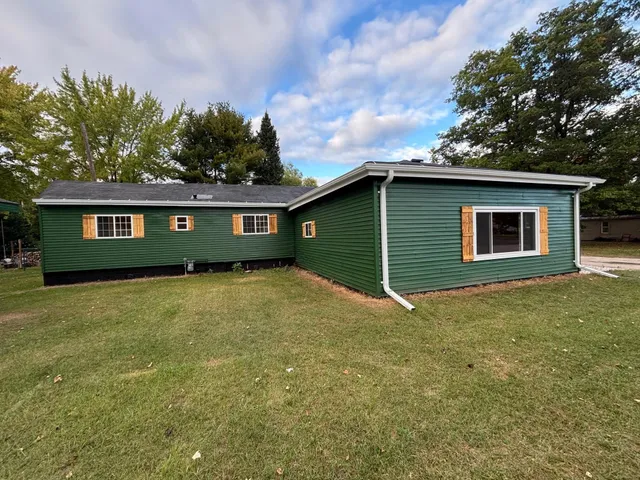 $189,900 | 810 8th Alley, Crivitz, WI 54114