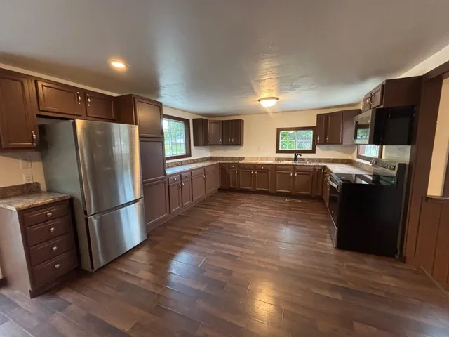 $189,900 | 810 8th Alley, Crivitz, WI 54114