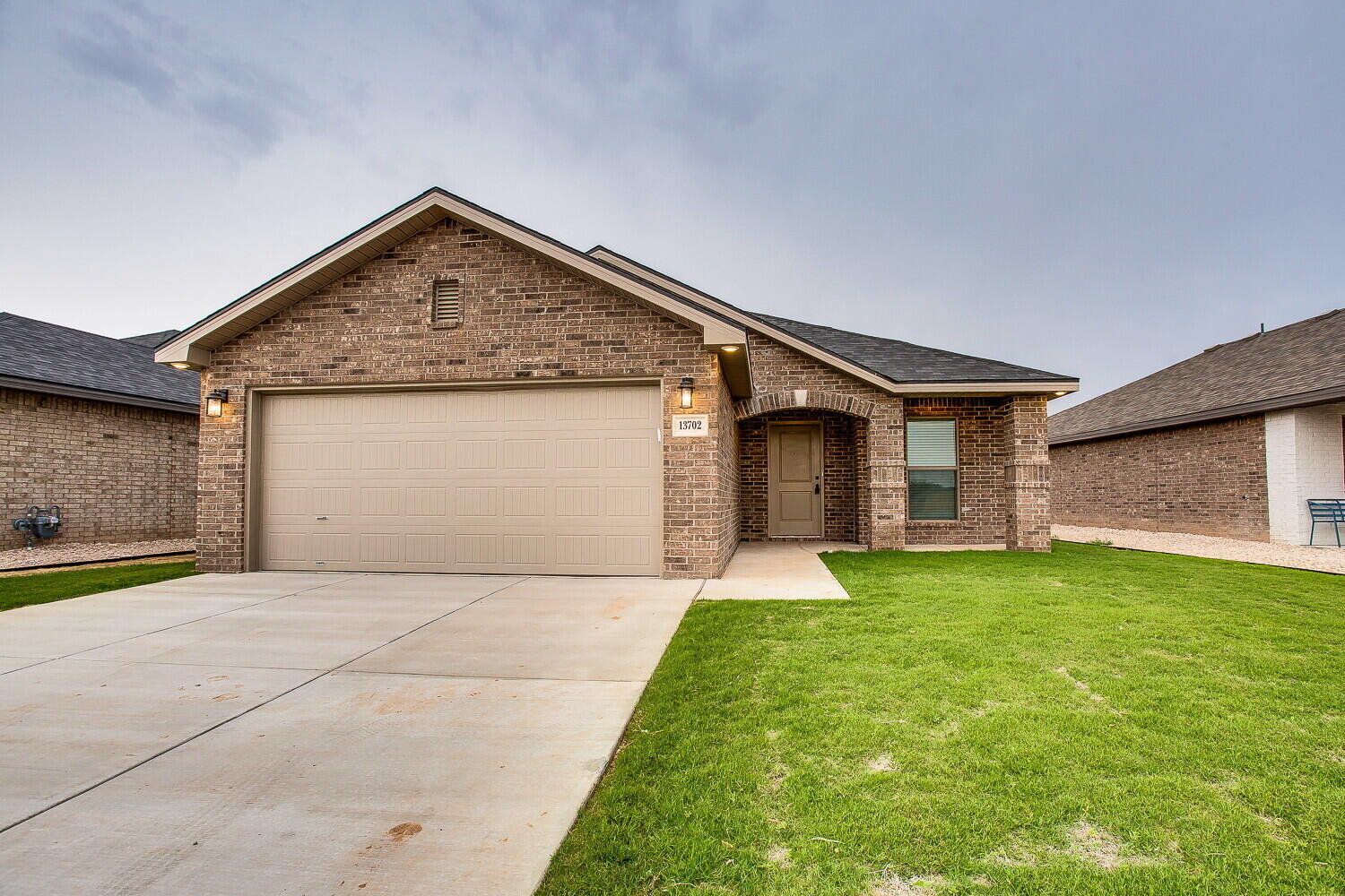 13702 Avenue R Lubbock, TX 79423 - Photo 2 of 18 l-201