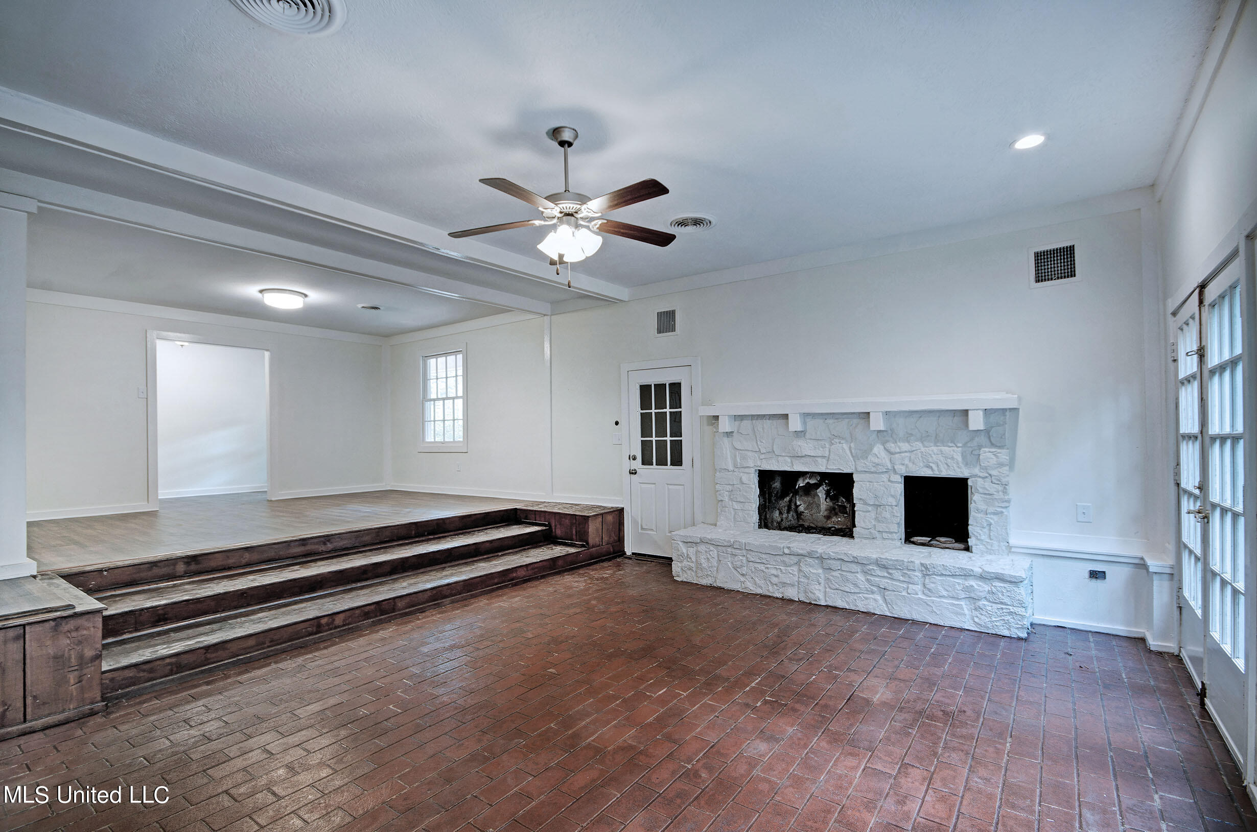 1806 Ridgeover Place Jackson, MS 39211 - Photo 8 of 33 IMGP6462_3_4