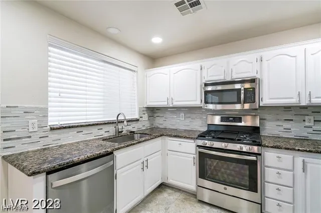 $3,395 | 9280 Cool Creek Avenue, Las Vegas, NV 89147
