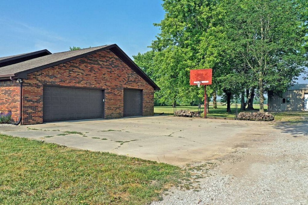 1449 South Clark Road Shelbyville, IN 46176 - Photo 21 of 42