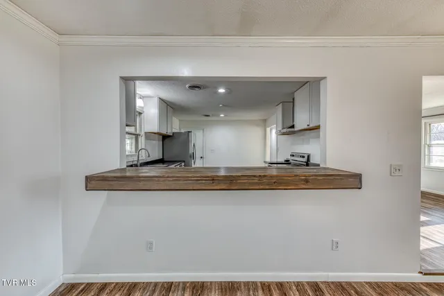 $369,000 | 1956 Enterprise Road, Piney Flats, TN 37686