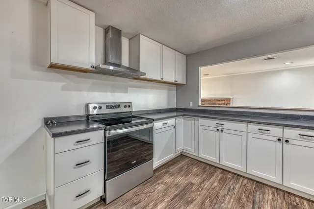 $369,000 | 1956 Enterprise Road, Piney Flats, TN 37686