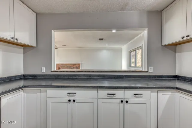 $369,000 | 1956 Enterprise Road, Piney Flats, TN 37686