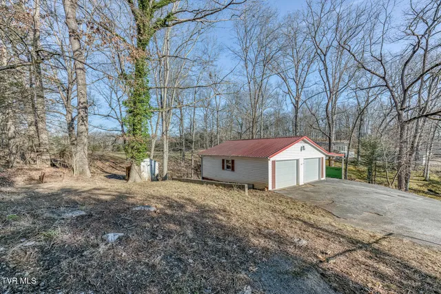 $369,000 | 1956 Enterprise Road, Piney Flats, TN 37686