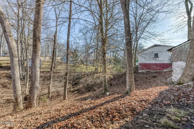 $369,000 | 1956 Enterprise Road, Piney Flats, TN 37686