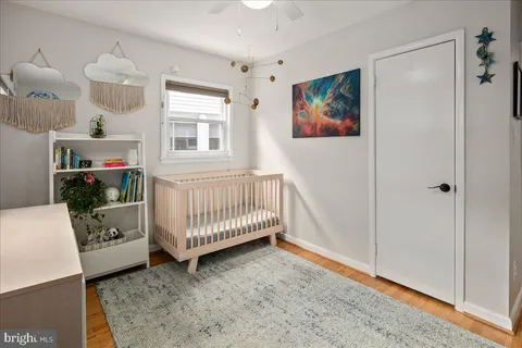 a view of livingroom with furniture and windows