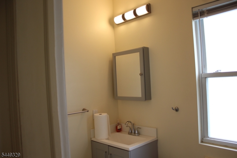 39 Jane Street, Unit 2 East Rutherford, NJ 07073 - Photo 8 of 11 Gallery Image 8