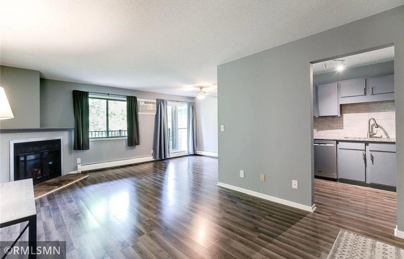 7301 West 101st Street, Unit 312 Bloomington, MN 55438 - Photo 2 of 13