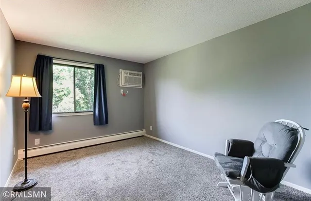 $1,500 | 7301 West 101st Street, Unit 312, Bloomington, MN 55438