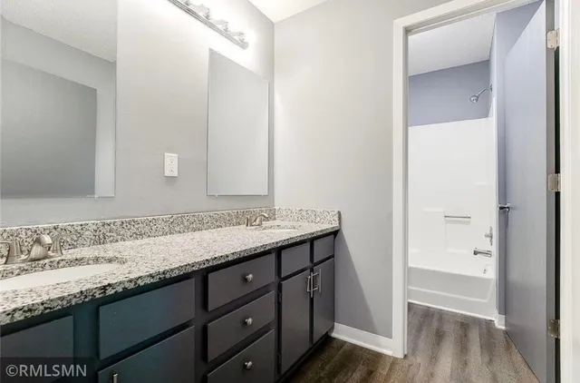 $1,600 | 7301 West 101st Street, Unit 312, Bloomington, MN 55438