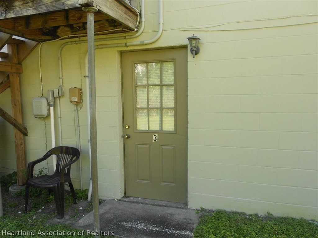 685 Lake June Road Lake Placid, FL 33852 - Photo 2 of 6