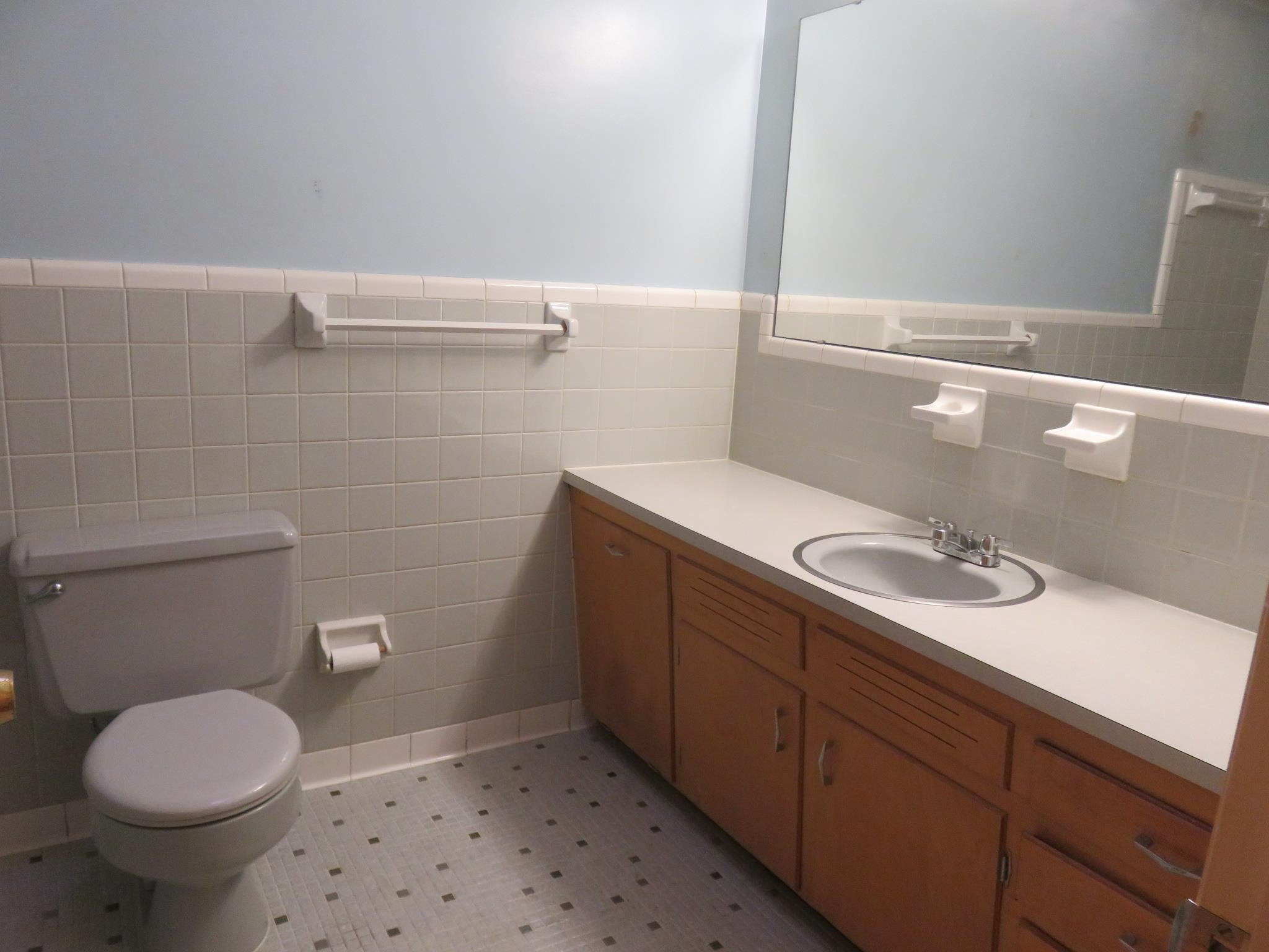5804 Deblyn Avenue Raleigh, NC 27612 - Photo 25 of 31 Hall Bathroom