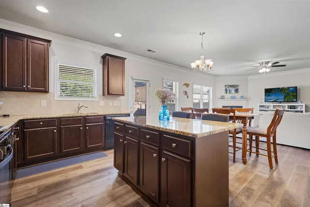 $322,000 | 412 Kindletree Way, Simpsonville, SC 29680