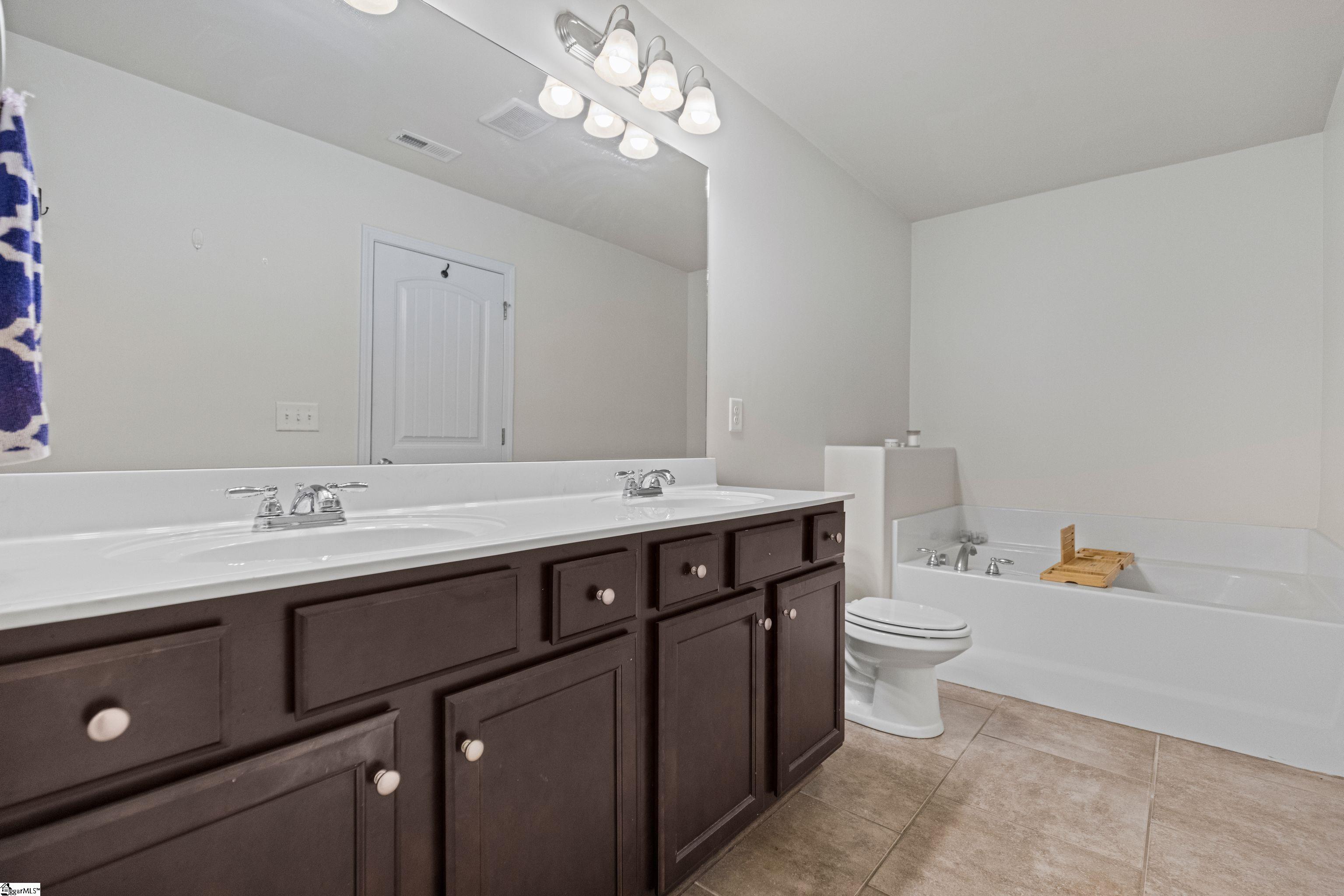 412 Kindletree Way Simpsonville, SC 29680 - Photo 19 of 36