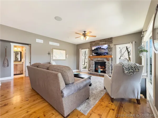 $649,000 | 698 Woodland Hill, Climax Springs, MO 65324